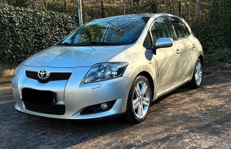 Gebraucht Toyota Auris 180 PS (132 kW) 2008 Silber Kleinwagen