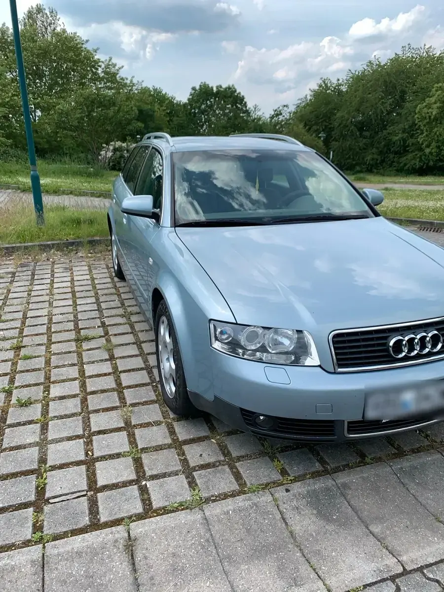 Gebraucht Audi A4 132 PS (97 kW) 2001 Blau Kombi