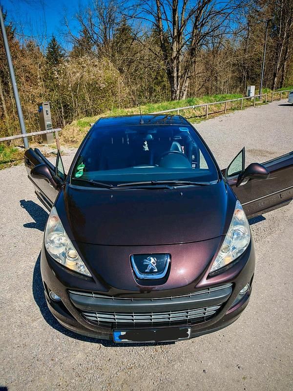 Andere farben Gebraucht 2013 Peugeot 207 CC Cabrio | 6.099 € (Etwas zu teuer) - Bild 1/4