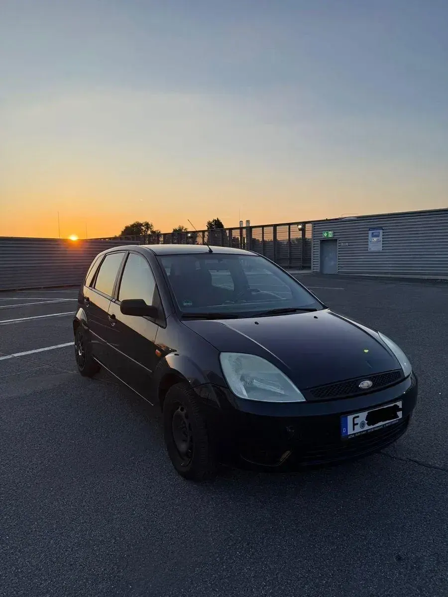 Gebraucht Ford Fiesta 80 PS (58 kW) 2002 Schwarz Kleinwagen