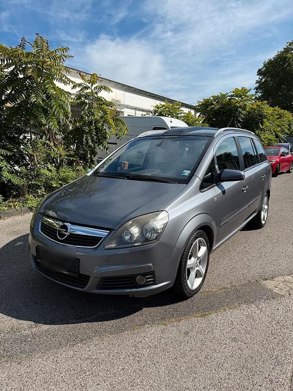 Silber Gebraucht 2006 Opel Zafira Van / Kleinbus | 990 € (Superpreis) - Bild 1/4