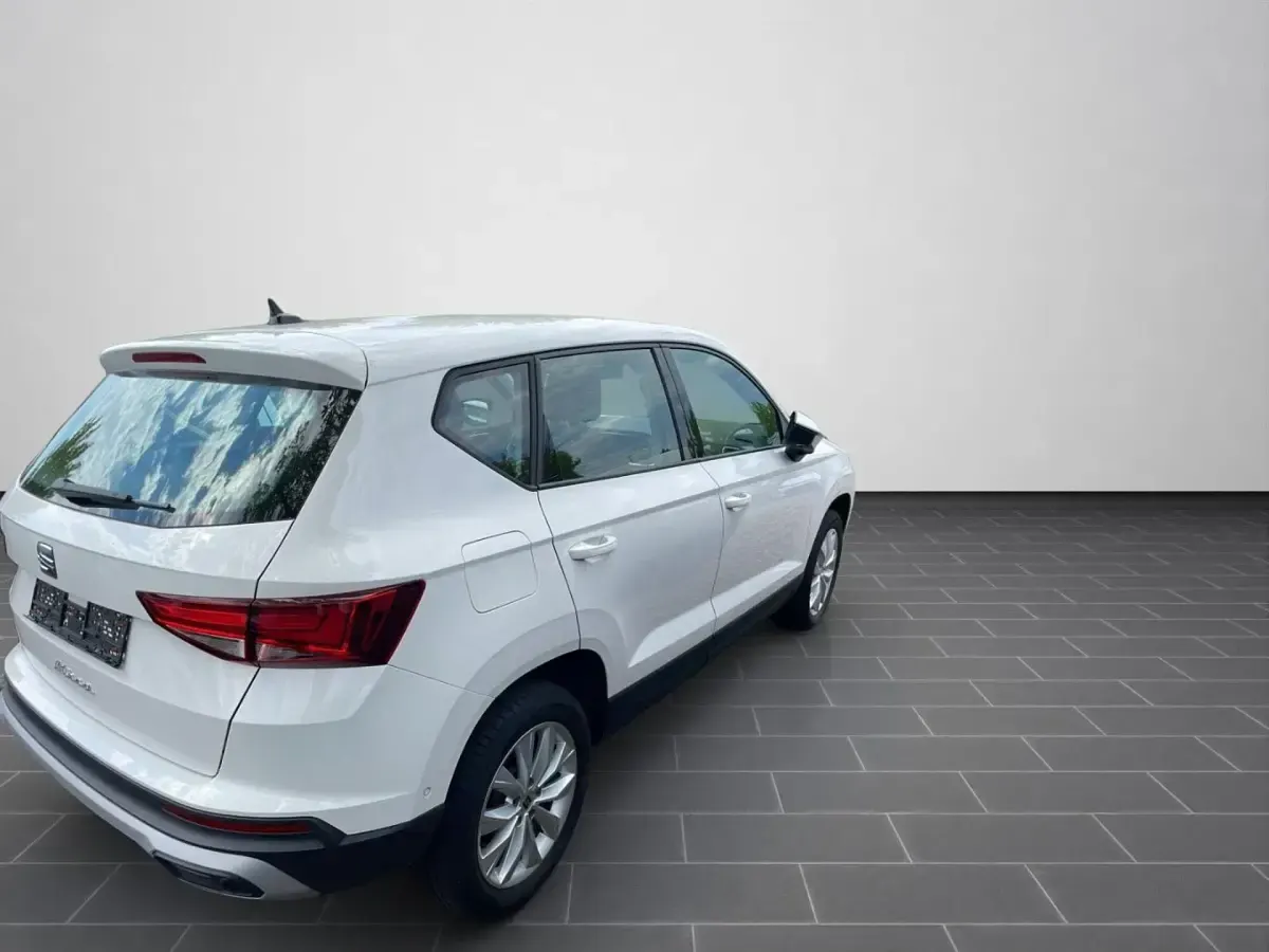 Gebraucht Seat Ateca Style 150 PS (110 kW) 2023 Bila weiß SUV