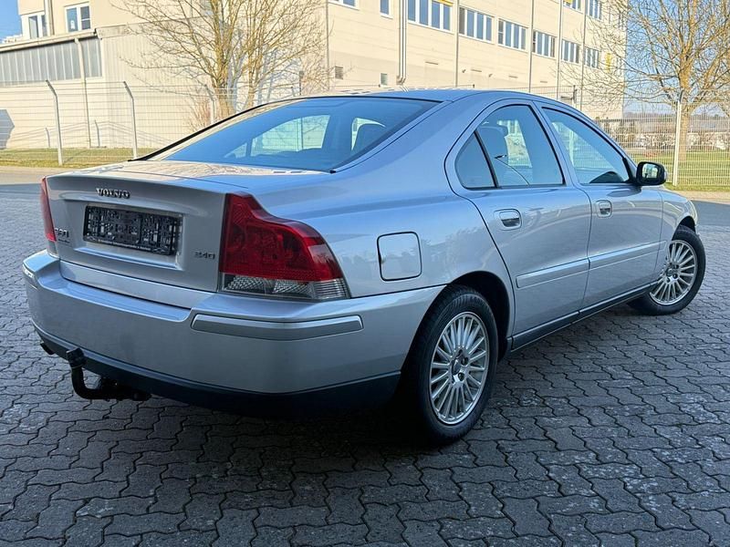 Second-hand Volvo S60 163 CP (119 kW) 2006 Argintiu Berlinǎ