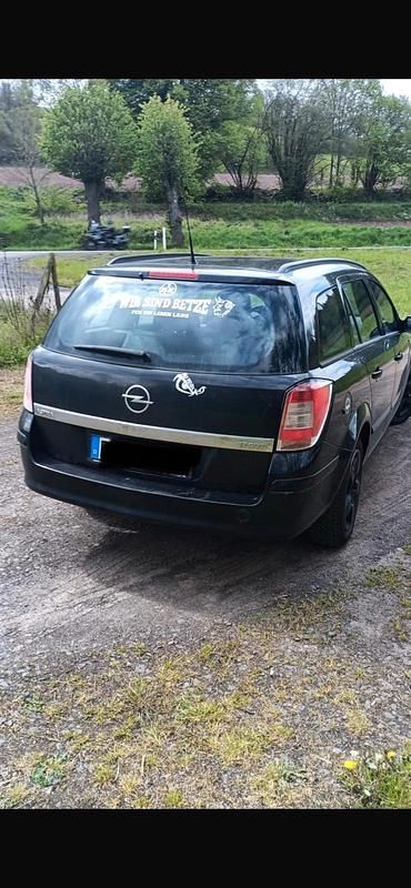 Gebraucht Opel Astra 110 PS (80 kW) 2008 Schwarz Kombi