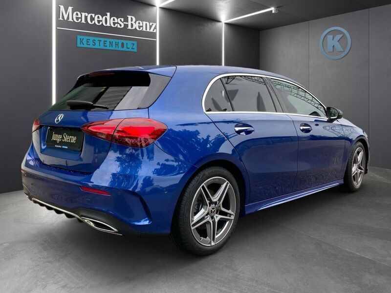 Gebraucht Mercedes A200 AMG 222 PS (163 kW) 2024 Blau Kleinwagen