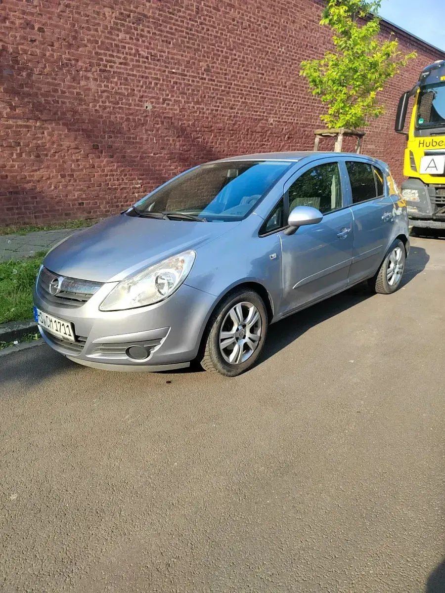 Usata Opel Corsa 80 CV (58 kW) 2007 Argento Utilitaria