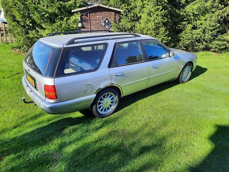 Silber Gebraucht 1998 Ford Scorpio Kombi | 3.500 € - Bild 1/4
