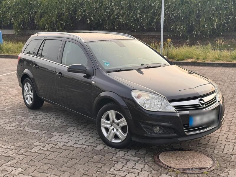 Schwarz Gebraucht 2009 Opel Astra Kombi | 1.300 € (Guter Preis) - Bild 1/4
