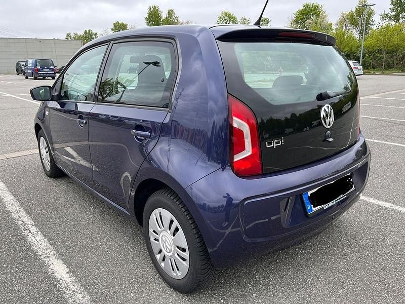 Second-hand VW up! 60 CP (44 kW) 2016 Albastru Hatchback
