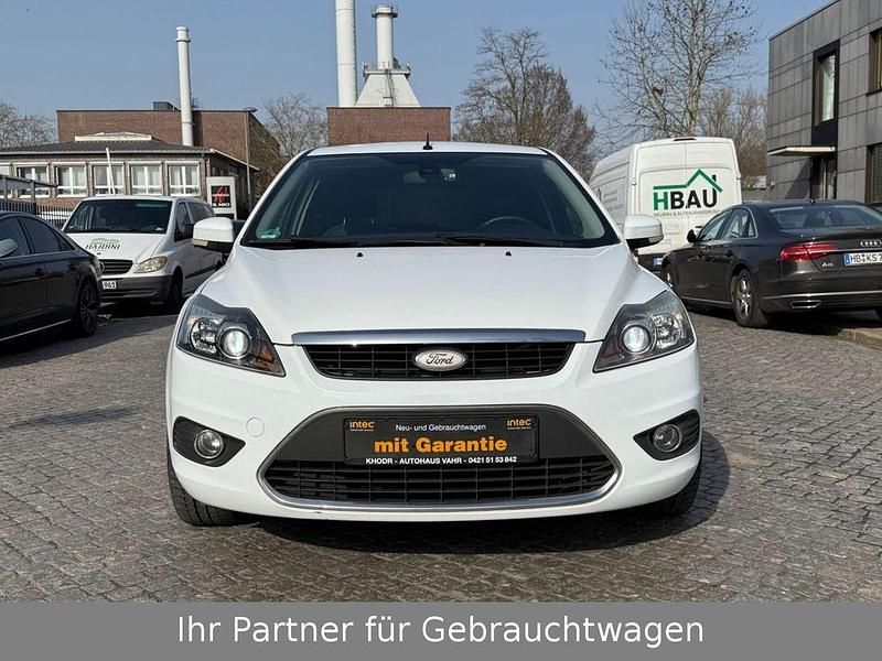 Gebraucht Ford Focus Sport 145 PS (106 kW) 2010 Weiß Coupé