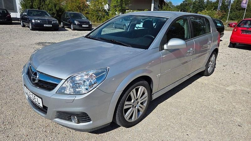 Silber Gebraucht 2005 Opel Signum Edition Kleinwagen | 2.490 € (Etwas zu teuer) - Bild 1/4