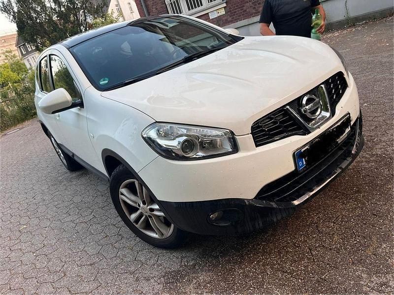 Silber Gebraucht 2012 Nissan Qashqai +2 360º SUV | 9.690 € (Fairer Preis) - Bild 1/4