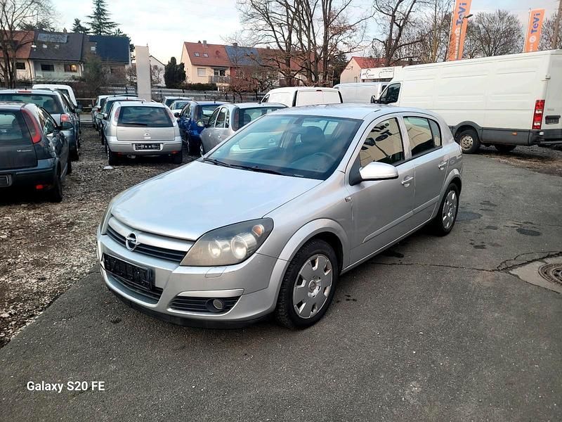Gebraucht Opel Astra 105 PS (77 kW) 2005 Silber Limousine