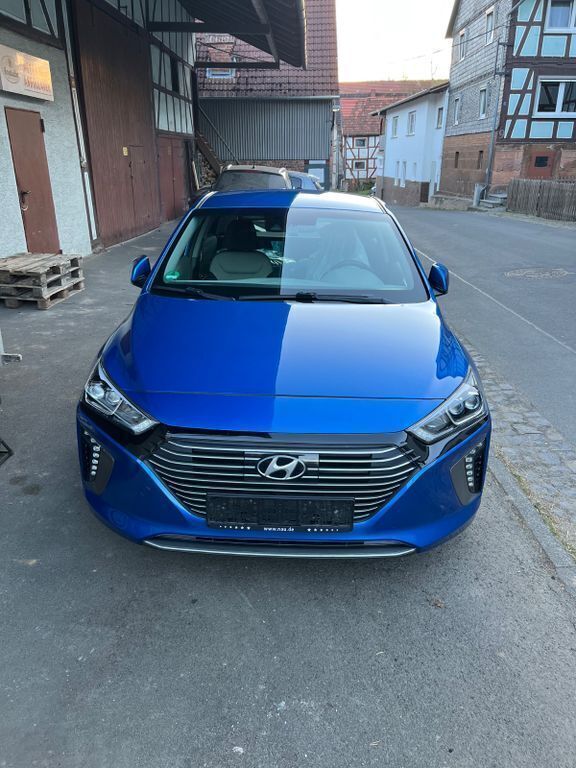 Blau Gebraucht 2018 Hyundai Ioniq Style Limousine | 13.200 € (Guter Preis) - Bild 1/4