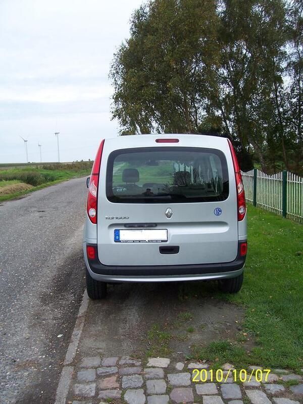 Gebraucht Renault Kangoo 106 PS (77 kW) 2008 Silber metallic Van / Kleinbus