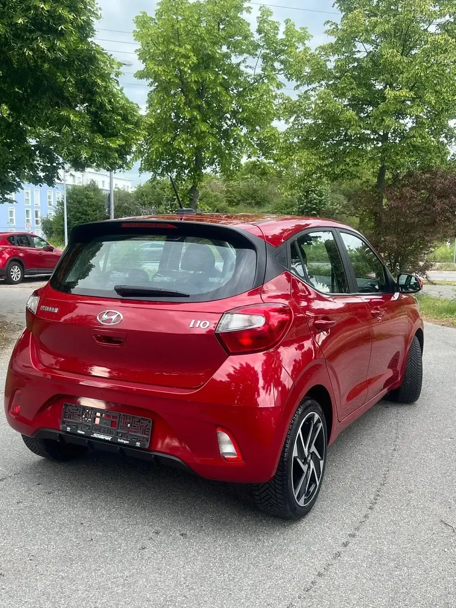 Gebraucht Hyundai i10 84 PS (61 kW) 2023 Rot Kleinwagen