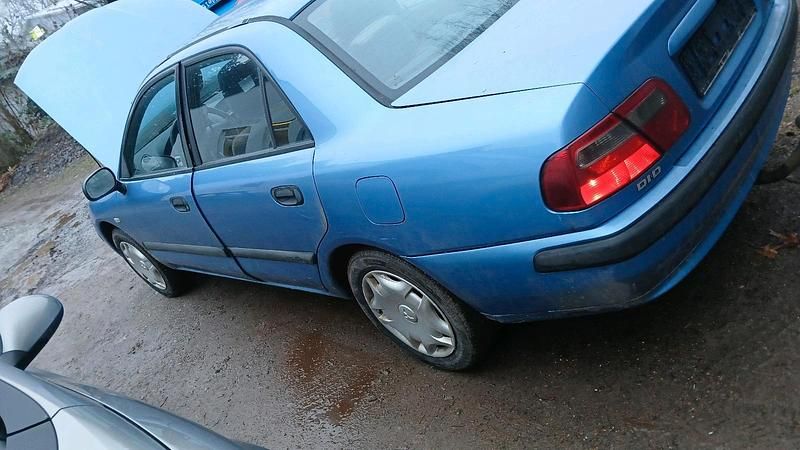 Gebraucht Mitsubishi Carisma 102 PS (75 kW) 2002 Blau Limousine