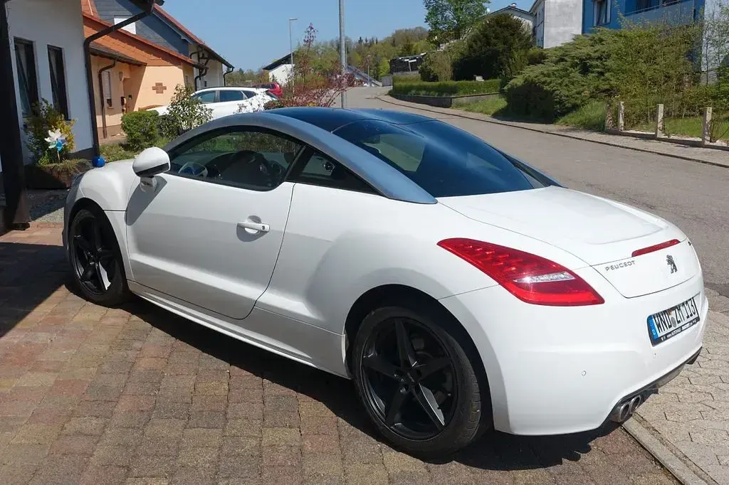 Gebraucht Peugeot RCZ 156 PS (114 kW) 2014 Weiß Coupé