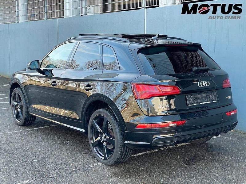 Gebraucht Audi Q5 S-Line 190 PS (139 kW) 2019 Schwarz SUV