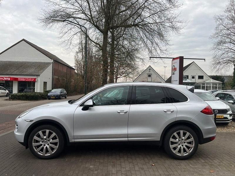 Gebraucht Porsche Cayenne 245 PS (180 kW) 2012 Grau SUV