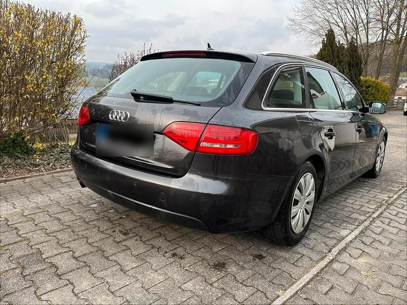 Gebraucht Audi A4 170 PS (125 kW) 2010 Grau Kombi