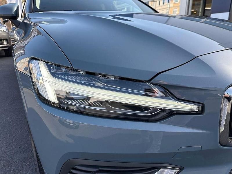 Gebraucht Volvo V60 398 PS (292 kW) 2023 Grau Kombi