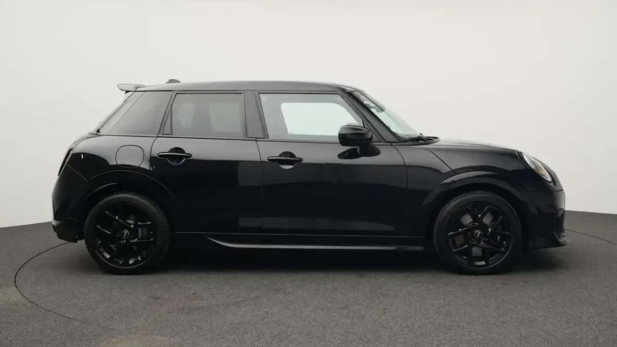 Gebraucht Mini John Cooper Works 156 PS (114 kW) 2025 Schwarz Kleinwagen