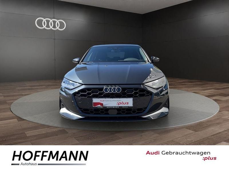 Używany Audi A3 Advanced 150 KM (110 kW) 2025 Szary Sedan/Limuzyna
