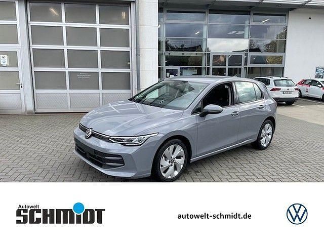 Mondsteingrau Gebraucht 2025 VW Golf VIII Life Limousine | 24.385 € (Guter Preis) - Bild 1/4