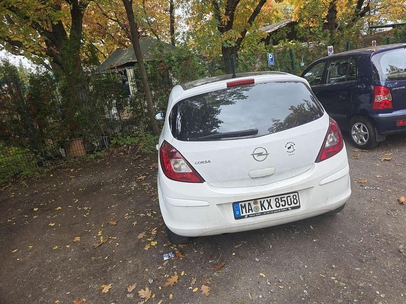 Gebraucht Opel Corsa 80 PS (58 kW) 2010 Kleinwagen