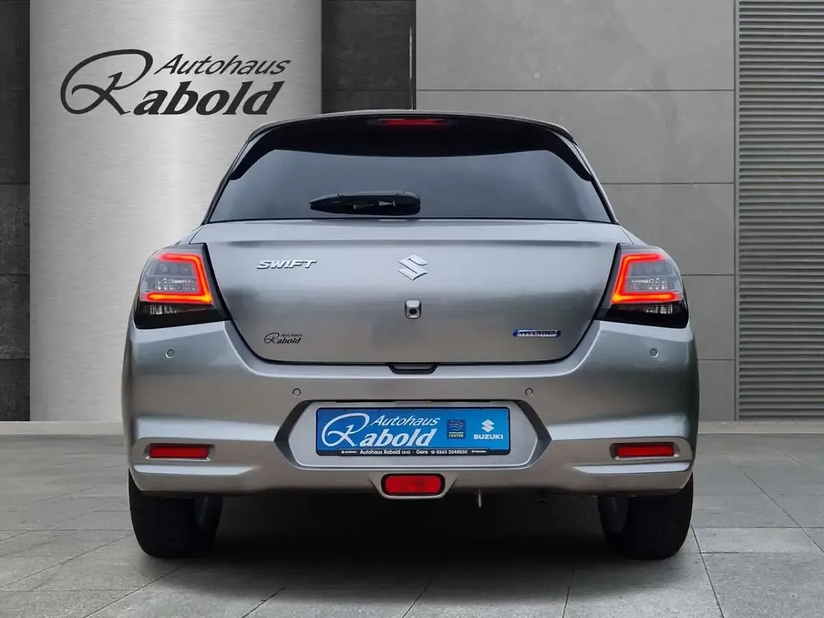 Neu Suzuki Swift Comfort 82 PS (60 kW) 2026 Premium silver metallic (silber) Kleinwagen