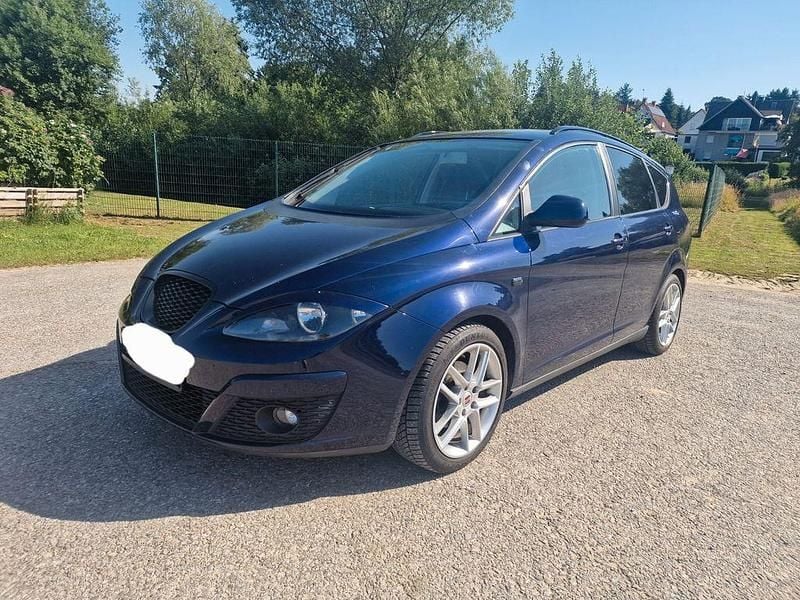 Blau Gebraucht 2009 Seat Altea XL Sport Van / Kleinbus | 4.500 € (Fairer Preis) - Bild 1/4