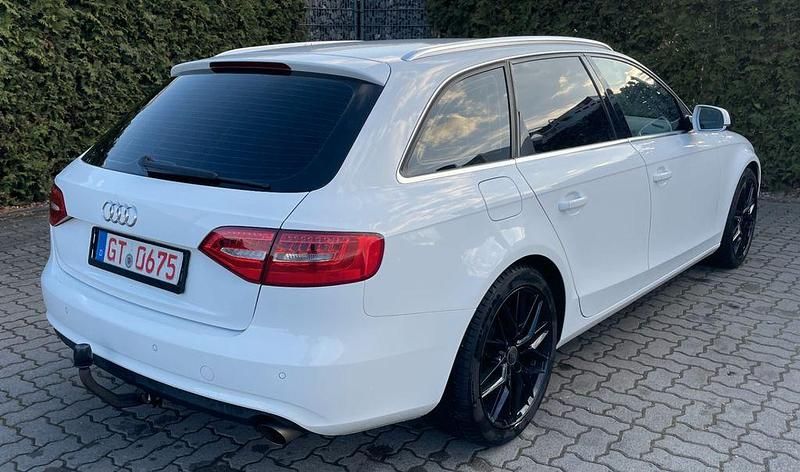 Gebraucht Audi A4 Ambiente 170 PS (125 kW) 2012 Weiß Kombi