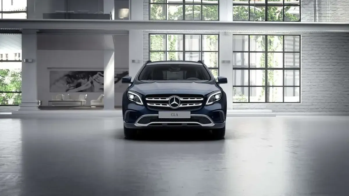 Gebraucht Mercedes GLA180 122 PS (89 kW) 2018 Blau SUV