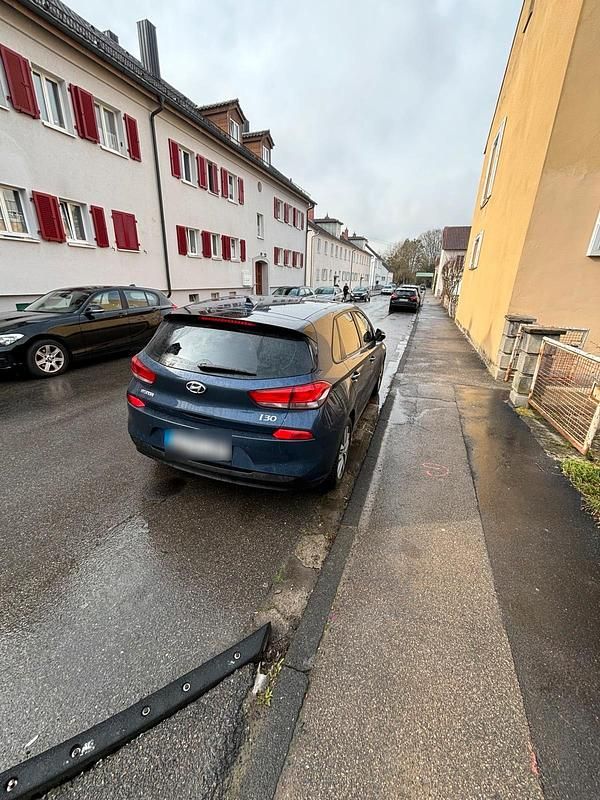 Gebraucht Hyundai i30 Turbo 140 PS (102 kW) 2017 Blau Limousine