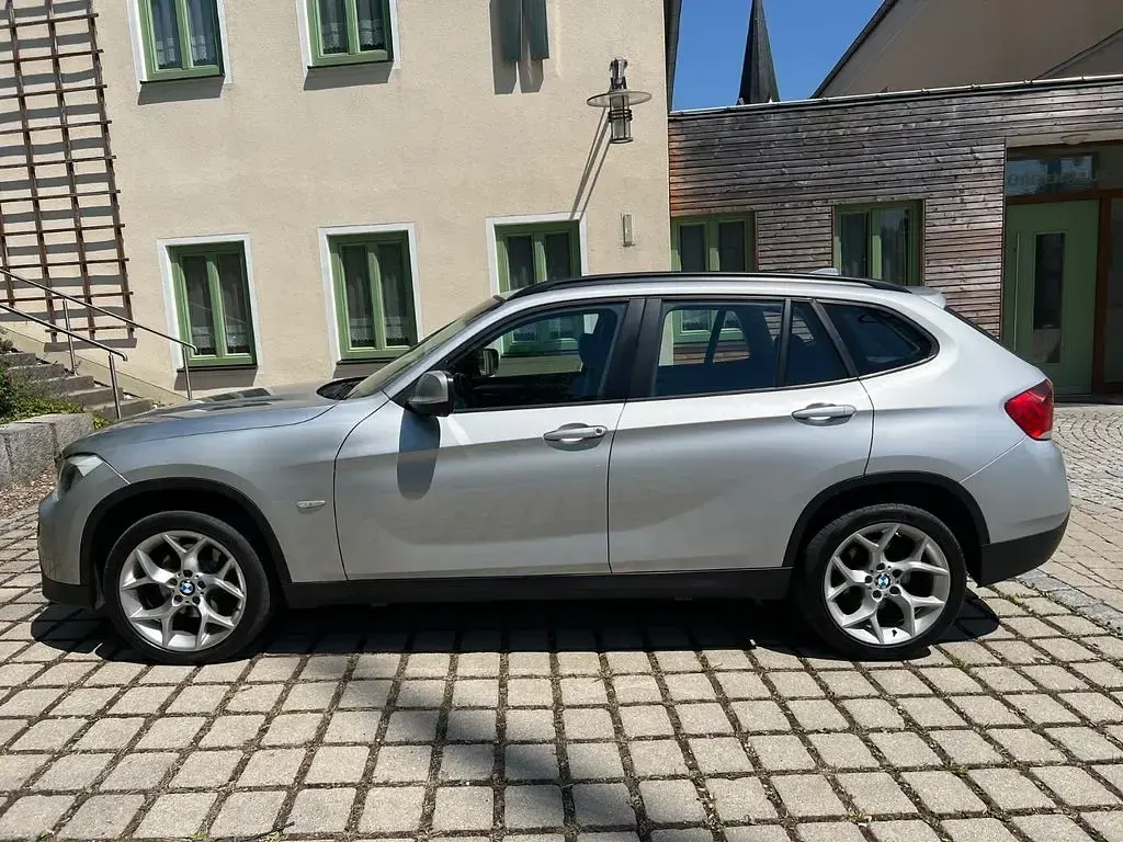 Gebraucht BMW X1 143 PS (105 kW) 2011 Silber SUV