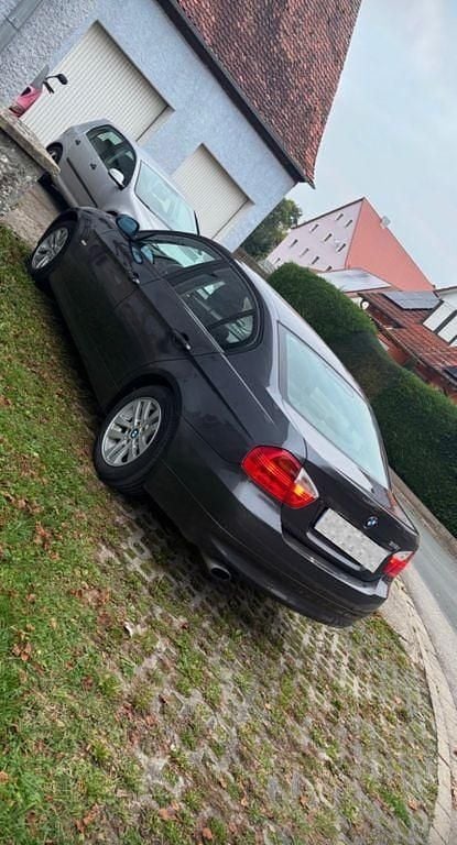 Gebraucht BMW 118 143 PS (105 kW) 2008 Grau Kleinwagen
