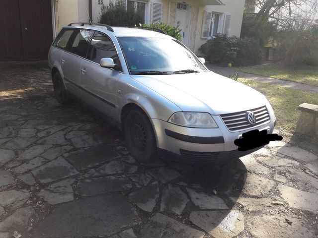 Gebraucht VW Passat 116 PS (85 kW) 2001 Silber metallic Kombi