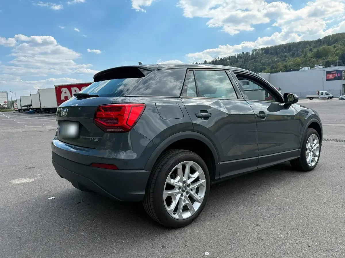 Gebraucht Audi Q2 150 PS (110 kW) 2017 Grau SUV