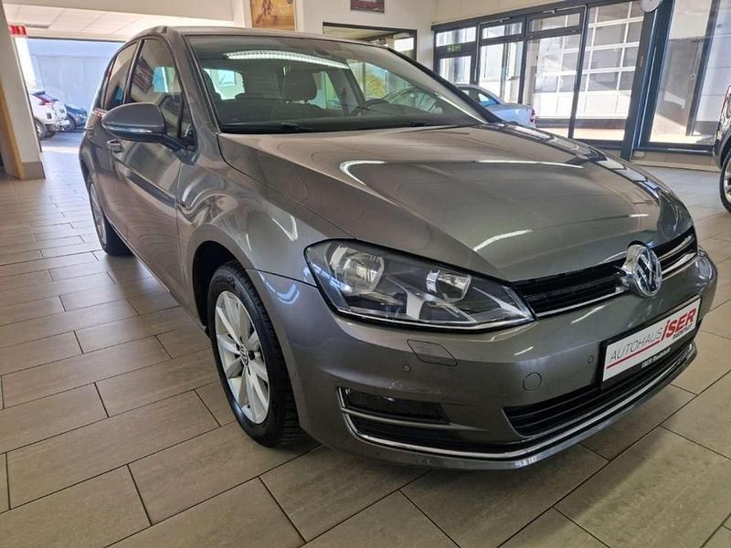Gebraucht VW Golf VII LOUNGE 110 PS (80 kW) 2016 Limestone grey Limousine