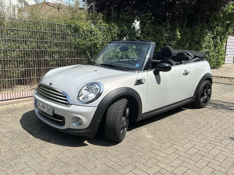 Grau Gebraucht 2011 Mini Cooper Cabriolet Cabrio | 9.990 € (Fairer Preis) - Bild 1/4