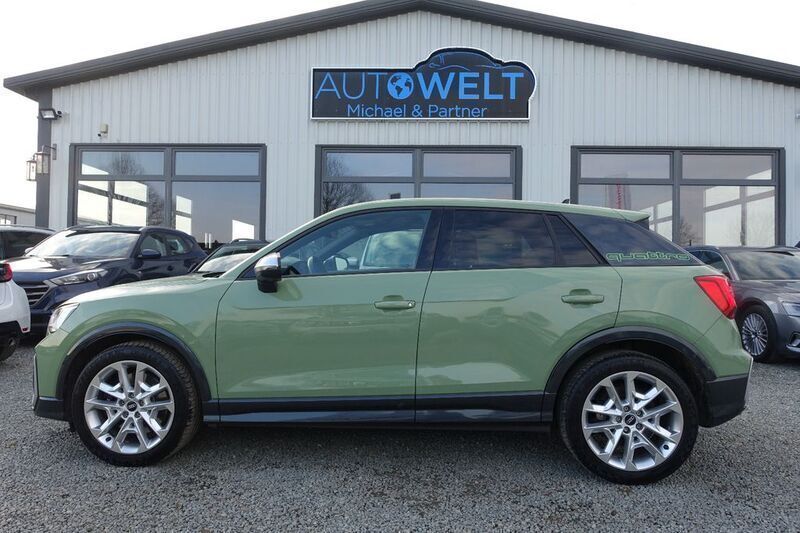 Grün Gebraucht 2021 Audi SQ2 Sport SUV | 26.990 € - Bild 1/4