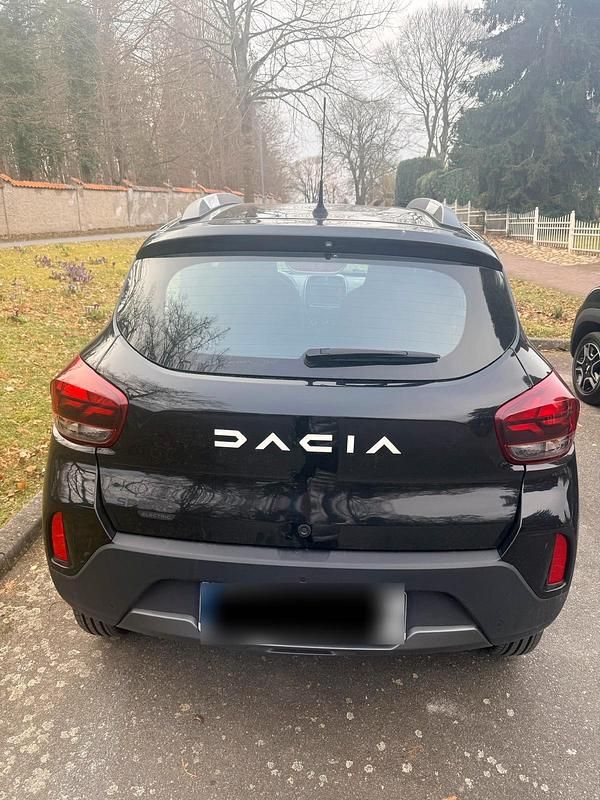 Gebraucht Dacia Spring Essentiel 33 kW (45 PS) 2023 Schwarz Kleinwagen