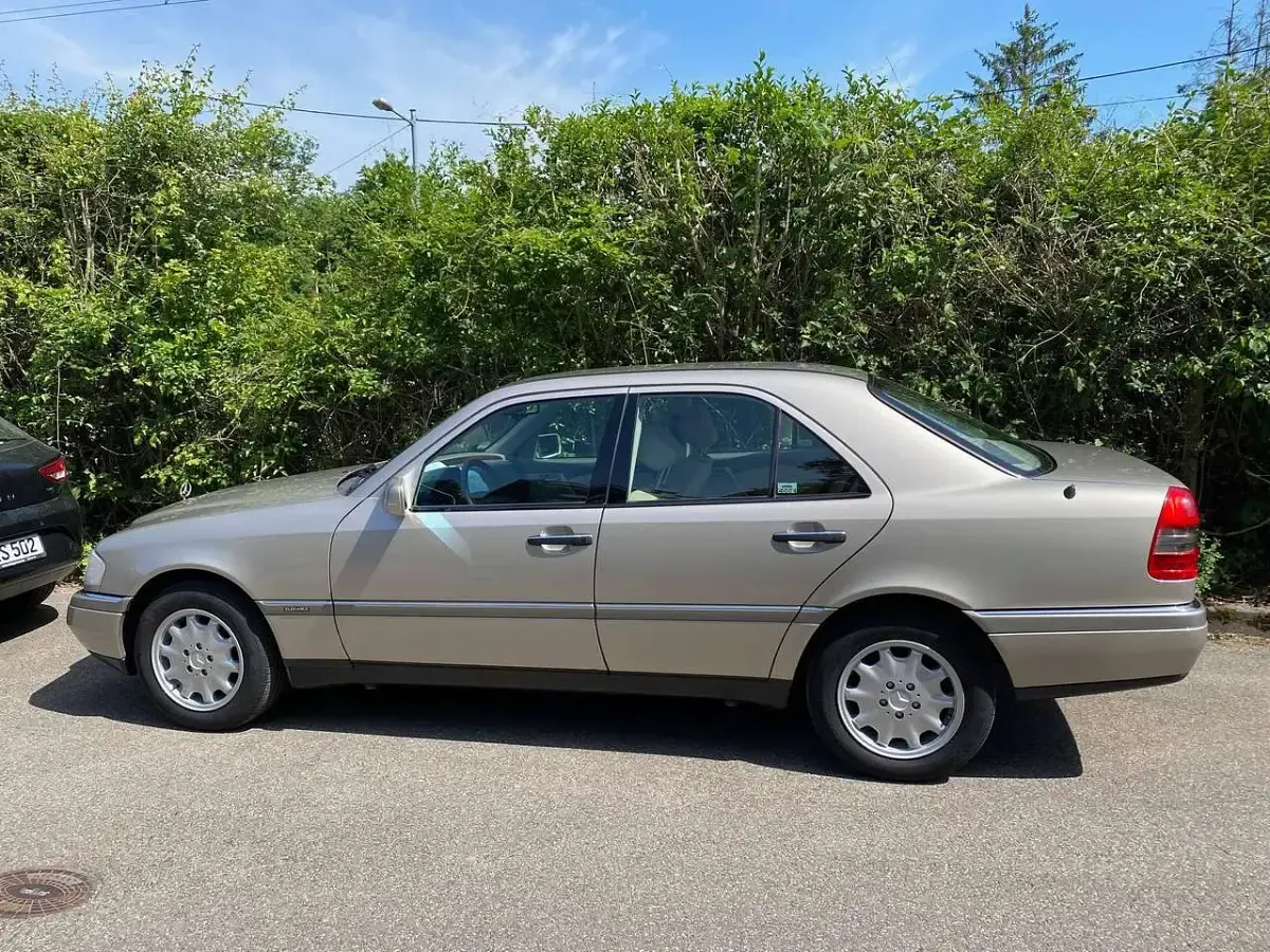Gebraucht Mercedes C280 Elegance 193 PS (141 kW) 1995 Beige Limousine