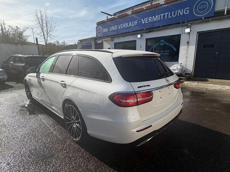Gebraucht Mercedes E400 AMG 333 PS (244 kW) 2017 Weiß Limousine
