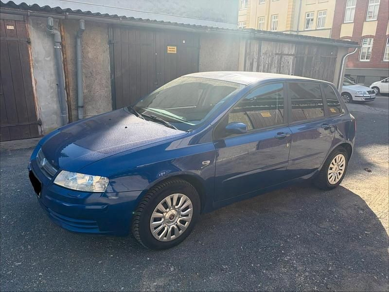 Gebraucht Fiat Stilo 105 PS (77 kW) 2006 Blau Kleinwagen