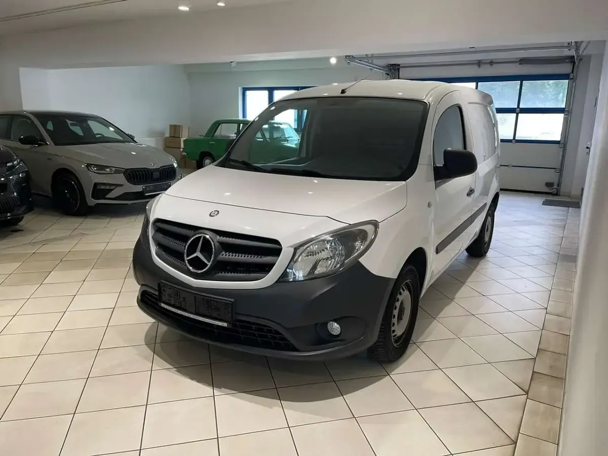 Gebraucht Mercedes Citan 108 80 PS (58 kW) 2019 Weiß Van / Kleinbus