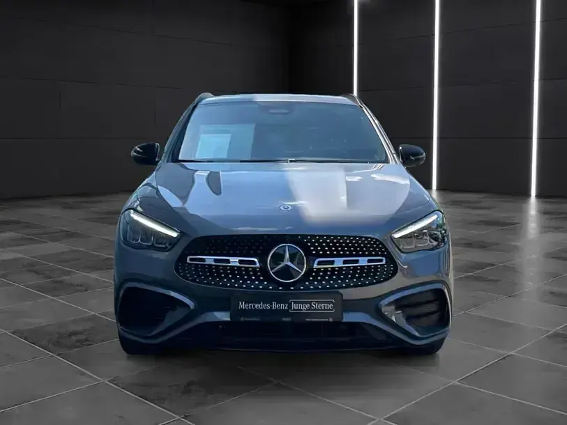 Gebraucht Mercedes GLA220 AMG 190 PS (139 kW) 2024 Grau SUV