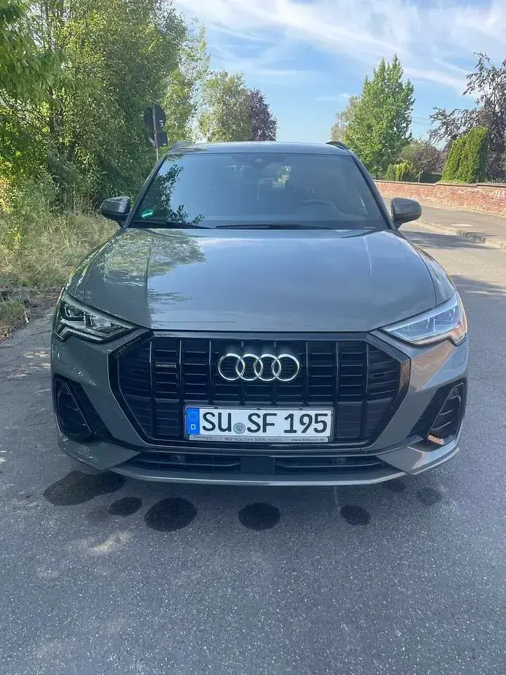 Gebraucht Audi Q3 S-Line 190 PS (139 kW) 2019 Grau SUV