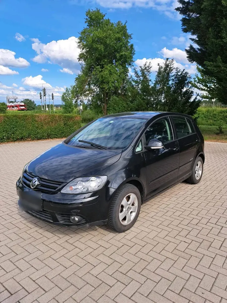 Gebraucht VW Golf VI 75 PS (55 kW) 2008 Schwarz Kleinwagen